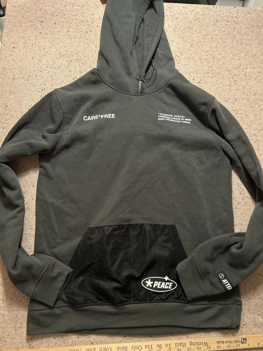 Brooklyn Cloth Hoodie Large Peace Carefree Gray unisex